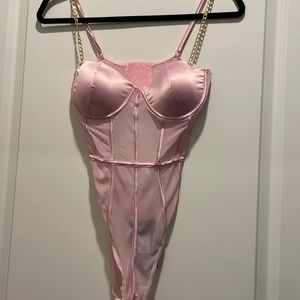 FASHION NOVA BABY PINK BODY SUIT NEW WITH TAG SZ MEDIUM